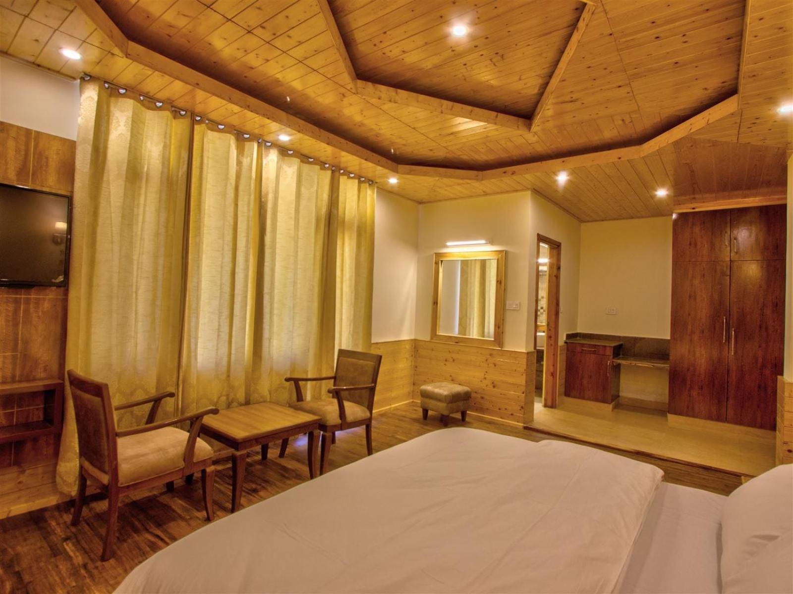 Golden Peak Manali Hotel Exterior foto
